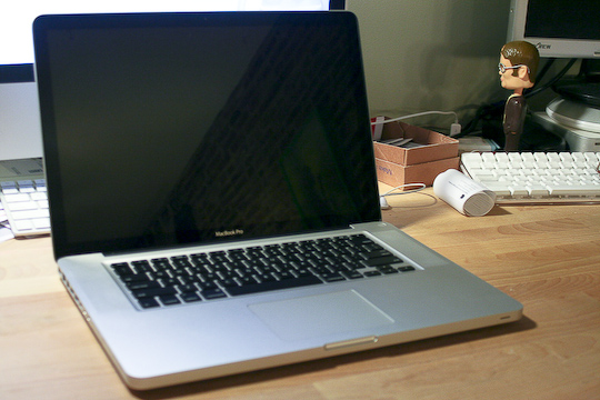 Ars reviews the 2008 MacBook Pro, Part I: aluminum & glass | Ars